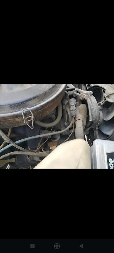 nıssan: Model: Tofaş Doğan (sedan) Rəng: Açıq mavi Kuzov: 4 qapılı, klassik — 10