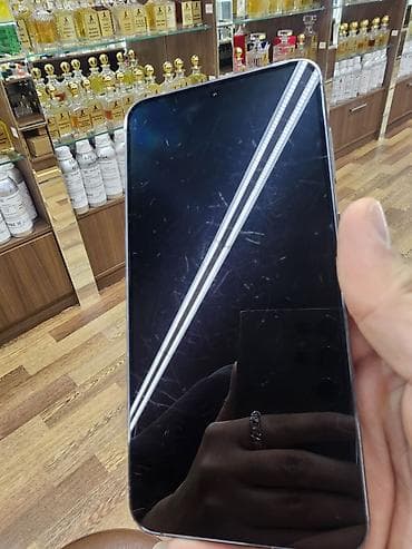 Samsung Galaxy S22 Ultra — 6