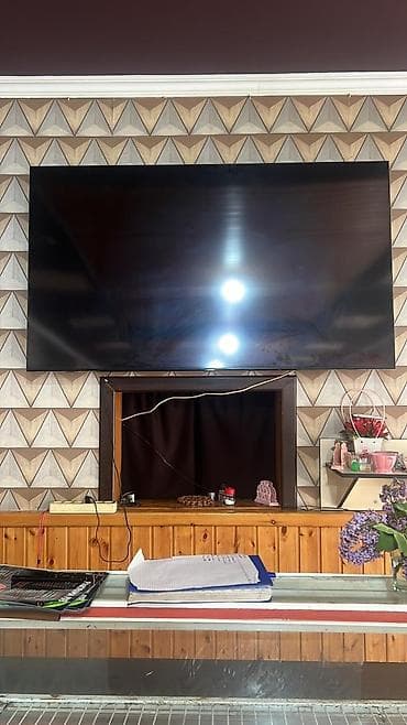 Böyük ekran divar televizoru - Təxmini diaqonal: 55–65 düym arası