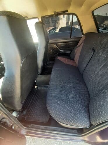 ваза напольная керамическая высокая: Avtomobil: Lada 2107 (VAZ 2107) Kuzov: sedan, tünd bənövşəyi rəng — 1