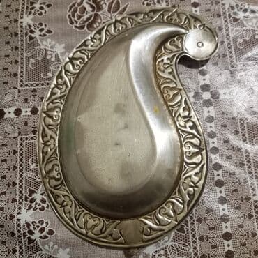 хочу продать марки: - Külqabı - Minalı və Buta formalı. - Üstündə kiril əlifbası ilə БАКЫ — 3