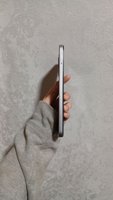 телефон fly cirrus 8: Infinix Smart 9 HD, 128 ГБ, цвет - Серебристый, Сенсорный — 5