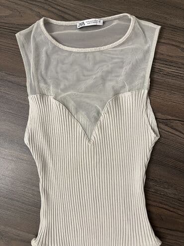 Zara yeni bluz. Etiketde M razmerdir ama S XS kimi dar modeldir lalafo.az -da Zara yeni bluz. Etiketde M razmerdir ama S XS kimi dar modeldir