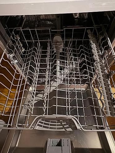 Qabyuyan maşın Bosch, Tam qabaritli (60 sm.), Ayrıca dayanan — 3