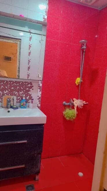 kiraye evler xacmaz: Yeni günəşli,daş karxanasının yanında,9 mərtəbənin,5-ci mərtəbəsində,2 — 9