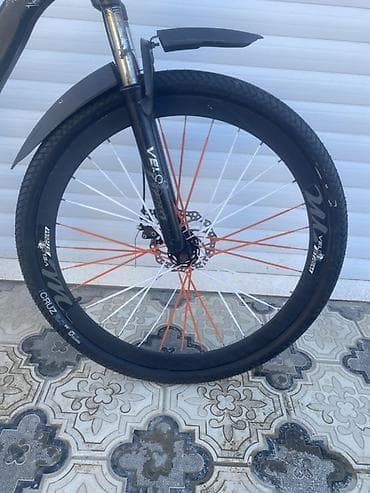 velsabetlər: Velosiped – Velo Sprint TR-30, dağ/şəhər tərzi Xüsusiyyətlər: - Geniş — 5