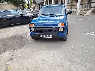 niva wuweleri: LADA 4x4 (Niva) – mavi rəng, 3 qapılı, tam ötürücülü off-road — 1