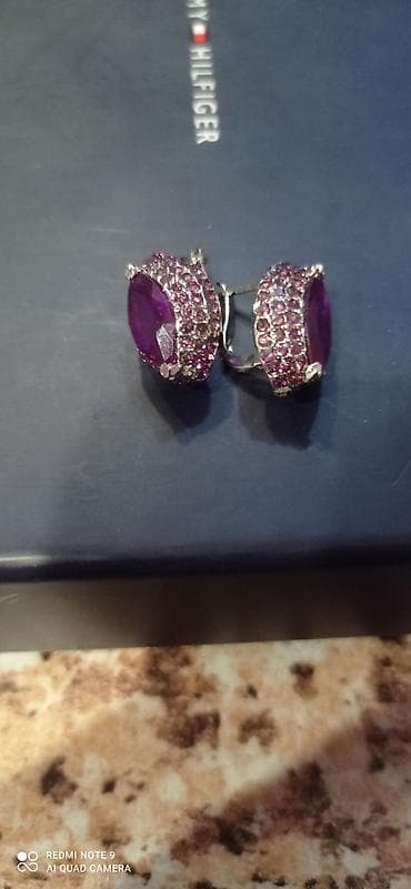 gumus uzuk: Qadın və kişi üçün zərgərlik dəsti və ayrı aksesuarlar - Qırmızı — 5