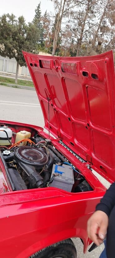 запчасти на daewoo lanos: VAZ 2107, qırmızı rəngdə sedan. Texniki məlumatlar: - Mator “06” - — 6