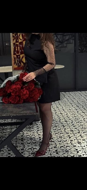 sade don: - Siluet: beldən oturan, qısa (mini) uzunluq, dizdən yuxarı - Yaxa — 2