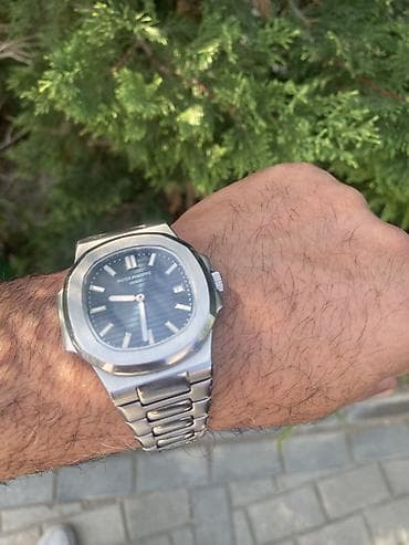 a klas: Patek Philippe Nautilus üslubunda qol saatı - Korpus və bilərzik — 3