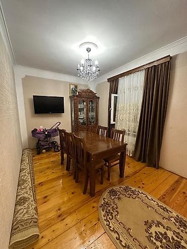 Mənzillər: 210 kv. m, 5 otaqlı — 8