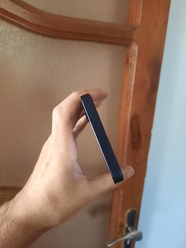 apple iphone 3g: Samsung Galaxy A06, 128 GB, rəng - Qara, Sensor — 5