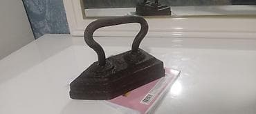 Antik tökmə dəmir ütü - Material: bərk tökmə dəmir - Korpus: klassik lalafo.az -da Antik tökmə dəmir ütü - Material: bərk tökmə dəmir - Korpus: klassik