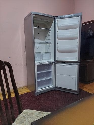 disk satisi: 2 qapılı Indesit Soyuducu Satılır, rəng - Gümüşü — 1