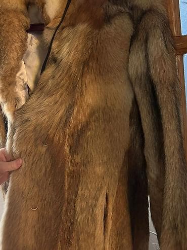 kurta: Qadın kürkü – təbii tük görünüşlü, qızılı-qəhvəyi tonlarda, dizə yaxın — 2