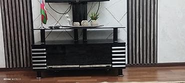 komputer masaları: Düz TV altlığı, Polkalı, Şüşəli — 2