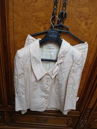 велюровые женские костюмы: Zərif qadın kostyumu – 2 hissə: - Rəng: açıq şampan/boz çalarlı pastel — 4