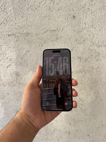 IPhone 15 Pro, Natural Titanium, Face ID — 1