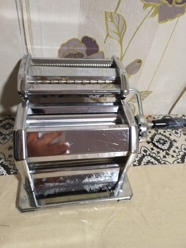 ƏRİŞDƏ VƏX NAZİK MAKARON KƏSƏN ÖZÜ XƏMRİ AÇIR