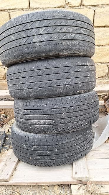 passat b5 1.8: 225/55r17 normal vezyetde eyrisi yamaqi wiwkasi yoxdur — 1