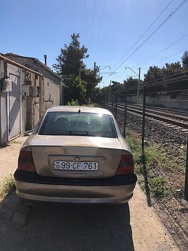 Opel Vectra: 2 l | 1997 il 380000 km Sedan — 4