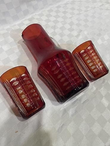 Rəng - Qırmızı, Şüşə, 3