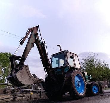 ucuz masınlar: Traktor ideal vəziyyətdədir. Tam işlək formada. Sənətdəri də tam — 9