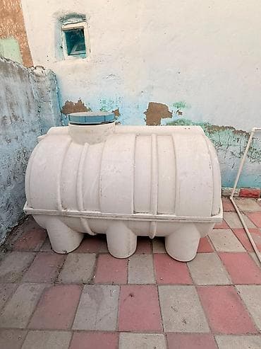 Bak, Plastik, 1500 l l, İşlənmiş, Ünvandan götürmə