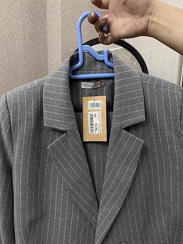 Костюмы: Qadın dəst – zolaqlı boz blazer və şalvar - Brend: moodo/moodoone — 2