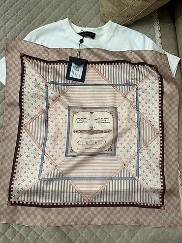 qadın baş ortuyu: Louis Vuitton köynək - Material: 100% ipək (etiketli) Etiketi — 4