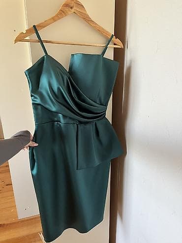 platye: Zümrüd rəngdə elegant ziyafət donu. Yenidir geyinilməyib. Midi — 4