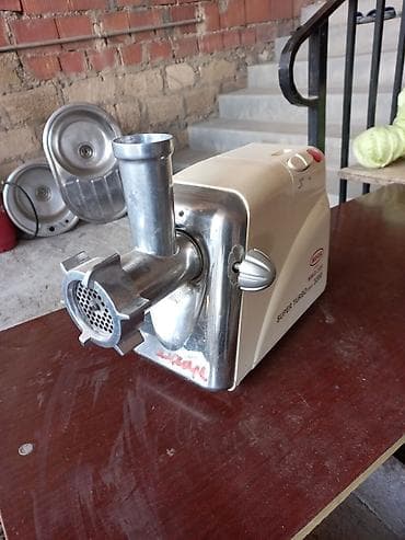 Ət çəkən maşın Braun, 3200 Vt, Revers ilə, İşlənmiş