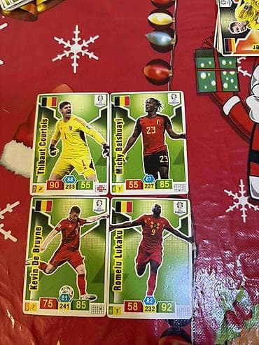 2008 ronaldo forma: Məhsul: Futbol kolleksiya kartları dəsti 40 EDED Təsvir: - Müxtəlif — 6