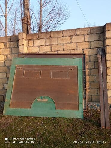 Dekorativ divar panelləri: İşlənmiş Dəmir Qaraj darvazası, Yana açılan, Mexaniki, rəng - Yaşıl, Qapı ilə, Kredit yoxdur, Ödənişli çatdırılma — 1