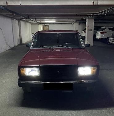VAZ (LADA) 2107: 1.5 l | Sedan