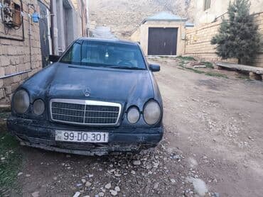 yan güzgülər s: Sol, Mercedes-Benz E220, 1997 il, Gürcüstan — 4