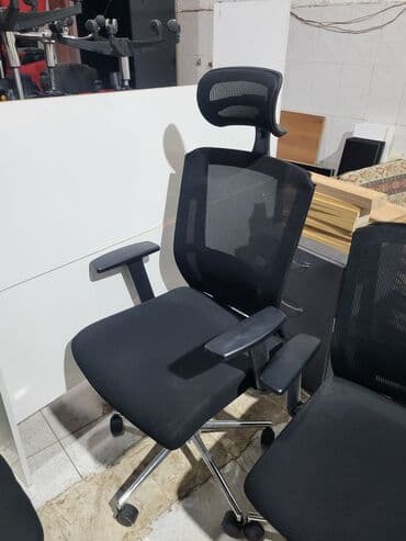 купить кресло для офиса: Б/у, С колесиками, Рукояти регулируются, Ткань — 4