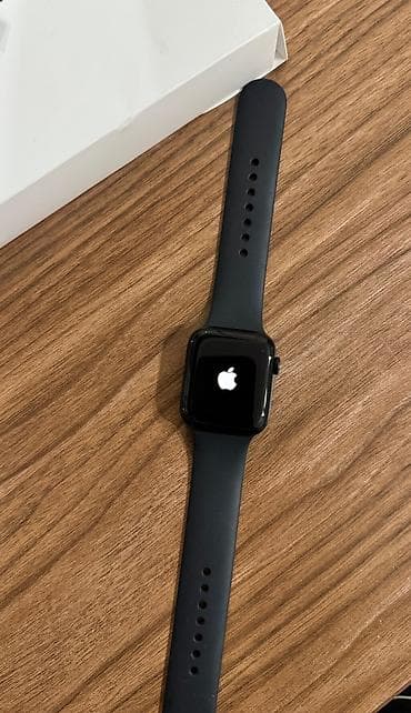 Apple Watch (qara) – silikon qayışlı, kvadrat korpus Xüsusiyyətlər: - at lalafo.az Apple Watch (qara) – silikon qayışlı, kvadrat korpus Xüsusiyyətlər: -