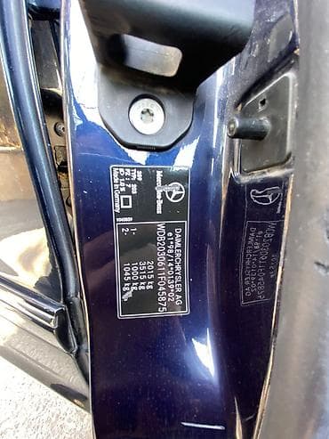 Aksesuarlar və tüninq: Mercedes-Benz C‑Class sedan - Korpus: qara rəng, 4 qapı, yüngül — 6