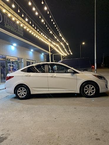 Yağlar və avtokimyəvi maddələr: Hyundai Accent: 1.6 l | 2012 il Sedan — 6