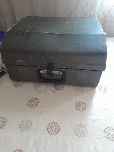 Kompakt daşıma çamadanı/çemodan - Material: sərt korpus, üzəri