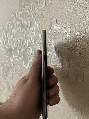 TV və video: Samsung Galaxy S10 Plus, Barmaq izi — 3