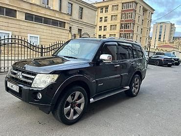 x5 bmw 2000: Mitsubishi Pajero (qara rəng, 5 qapı, iri SUV) Xüsusiyyətlər: - Tam — 9