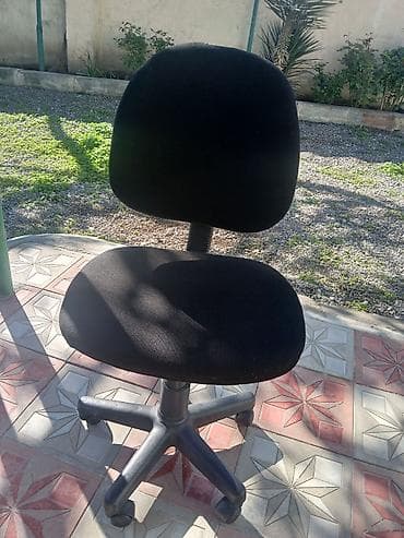 Qara rəngli ofis/kompüter oturacağı - Yumşaq parça üzlü oturacaq və