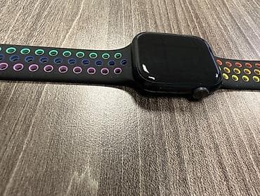 Apple watch series 7. Ela veziyyetde. Battery life 98%. Elave qolbagi