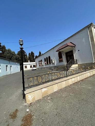 Günel Şadlıq Sarayı, Mingəcevir şəhərinin tam mərkəzi – geniş və