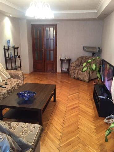 union park 7 mikrorayon kiraye evler: Bayilda 10 mertebeli binanın 7-ci mərtəbəsində yerləşən ümumi sahəsi — 1