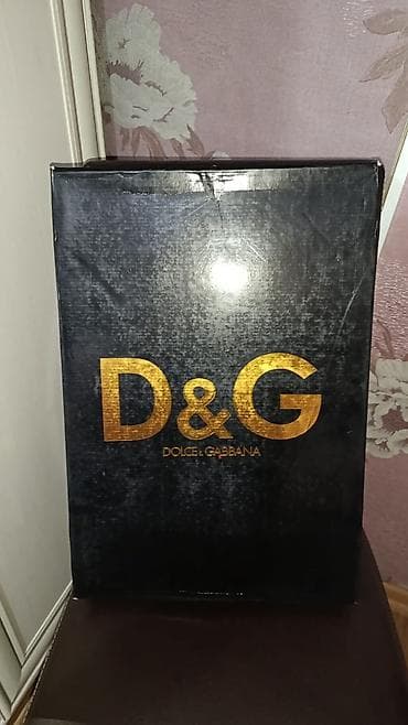pastel destleri: Qırmızı D&G yataq dəsti - Dizayn: Parlaq qırmızı fon üzərində — 4