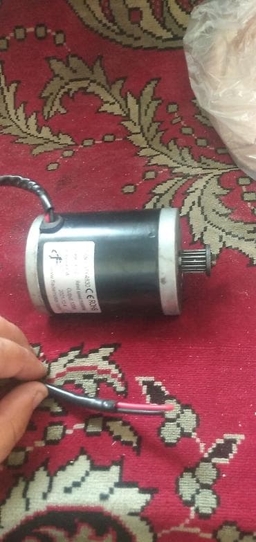 pec matoru: Elektrikli skuter üçün ötürmə dəsti Tərkib: - 24V fırçalı DC motor — 1